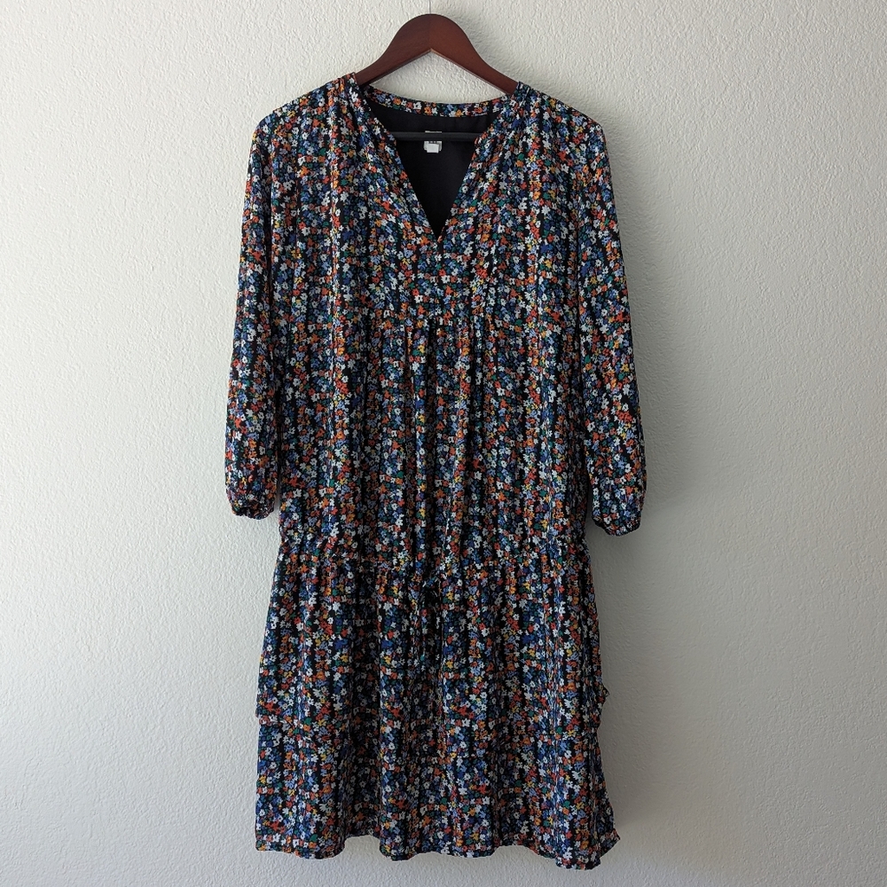 GAP Maternity Dress Size M Black With Red Floral Tiered Drop Waist 3/4 Sleeve